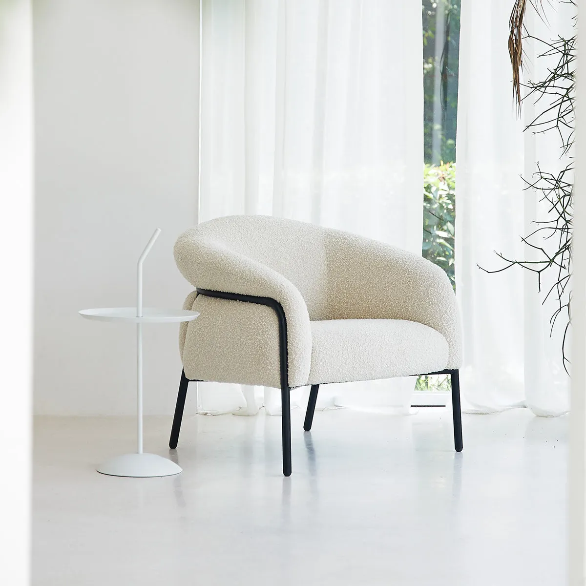Belly Armchair - Maya Cream Boucle / Black Leg