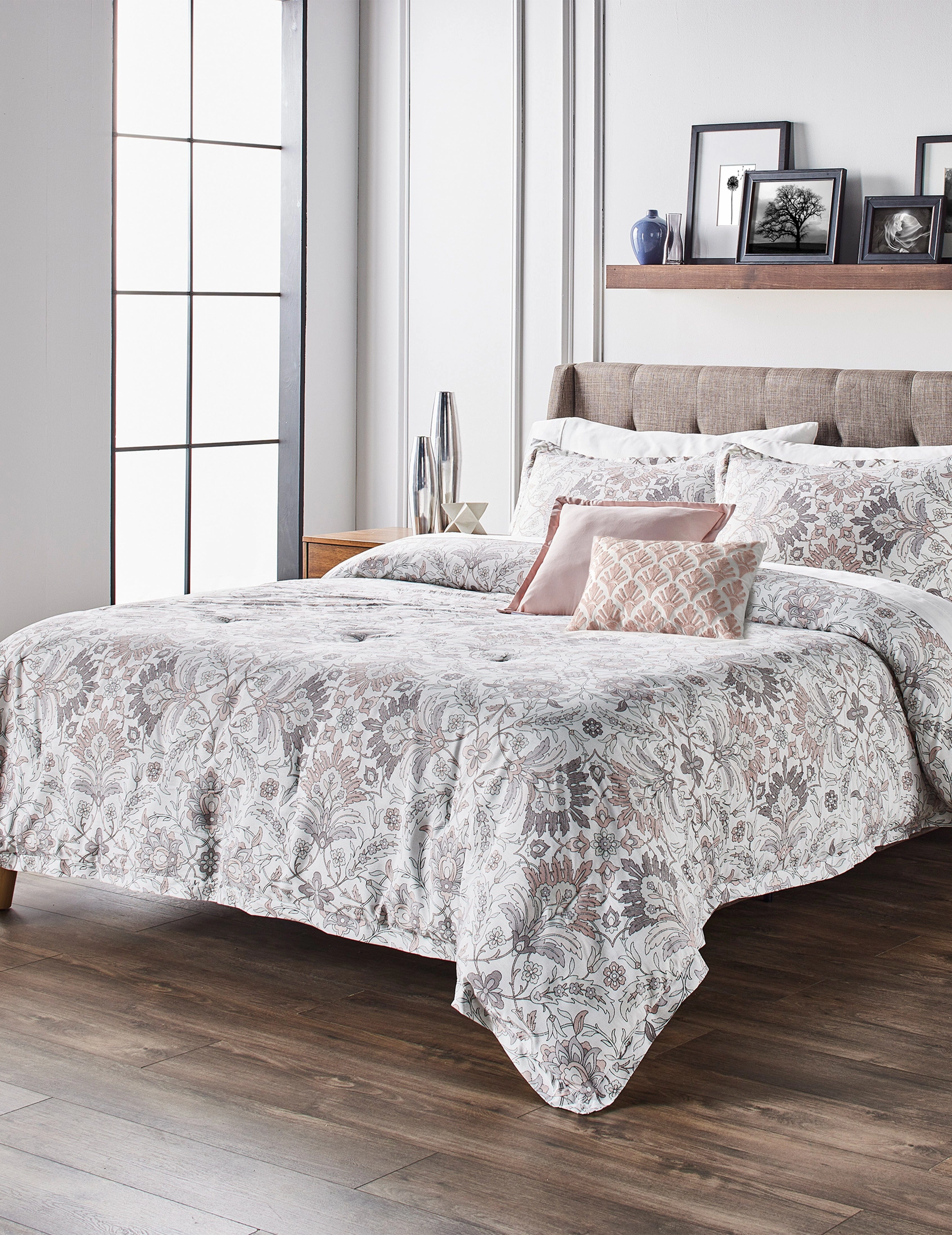 Callista Comforter Set
